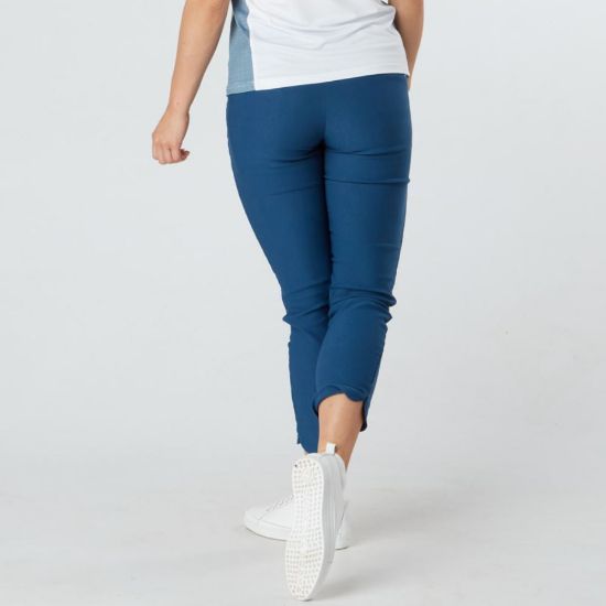 Picture of Swing Out Sister Estelle Pull On Golf Capri - Atlantic Blue