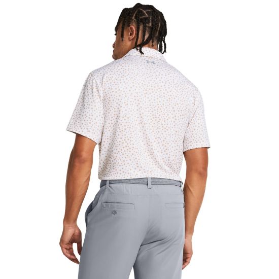 Model wearing Under Armour Men's Playoff 3.0 Printed White Golf Polo Shirt Back View